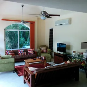  Holiday home Casa Beard, Spacious With High Speed Wifi & Pool. Mexico
